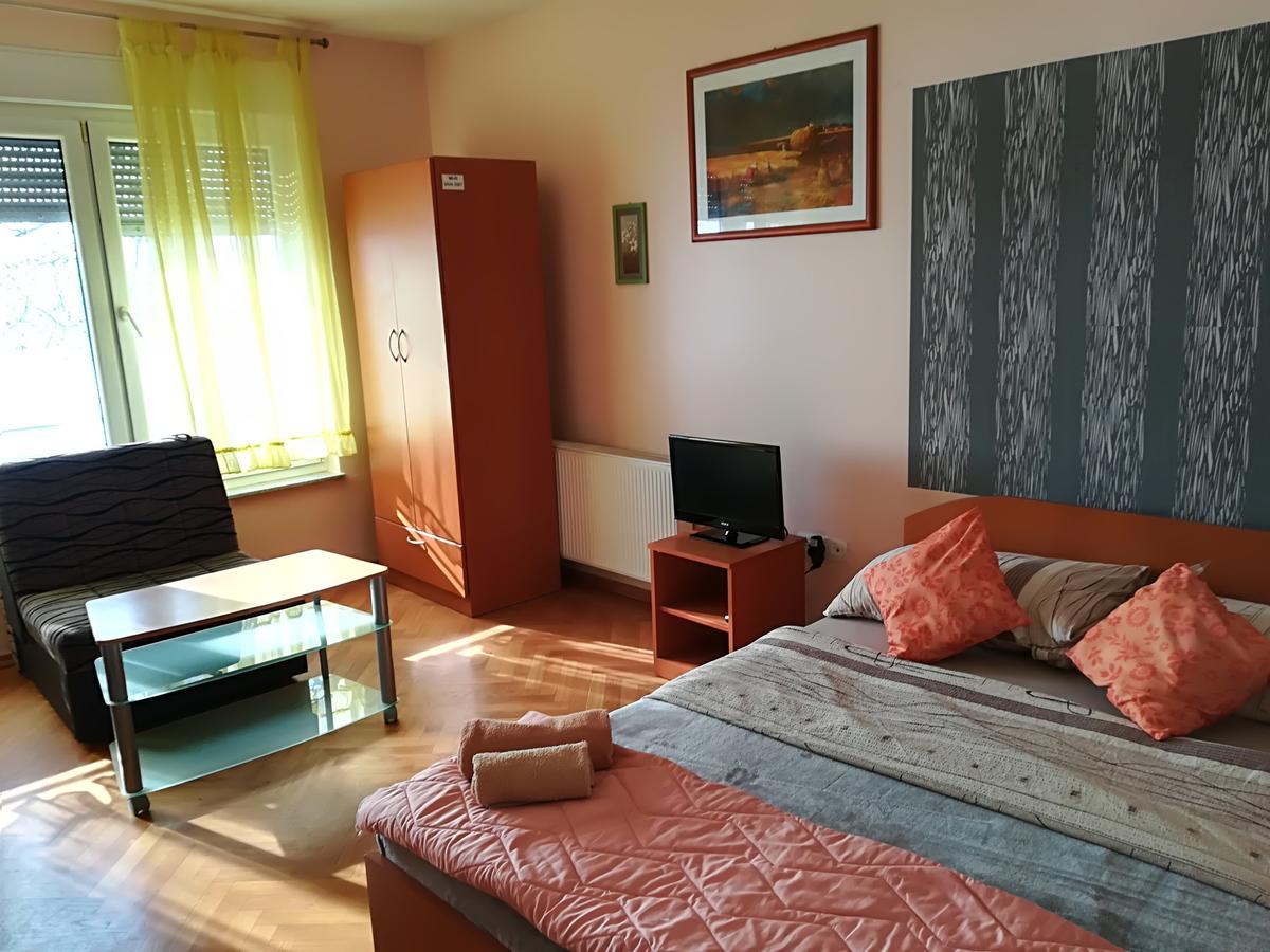 Guesthouse Sava Σλαβόνσκι Μπροντ Εξωτερικό φωτογραφία