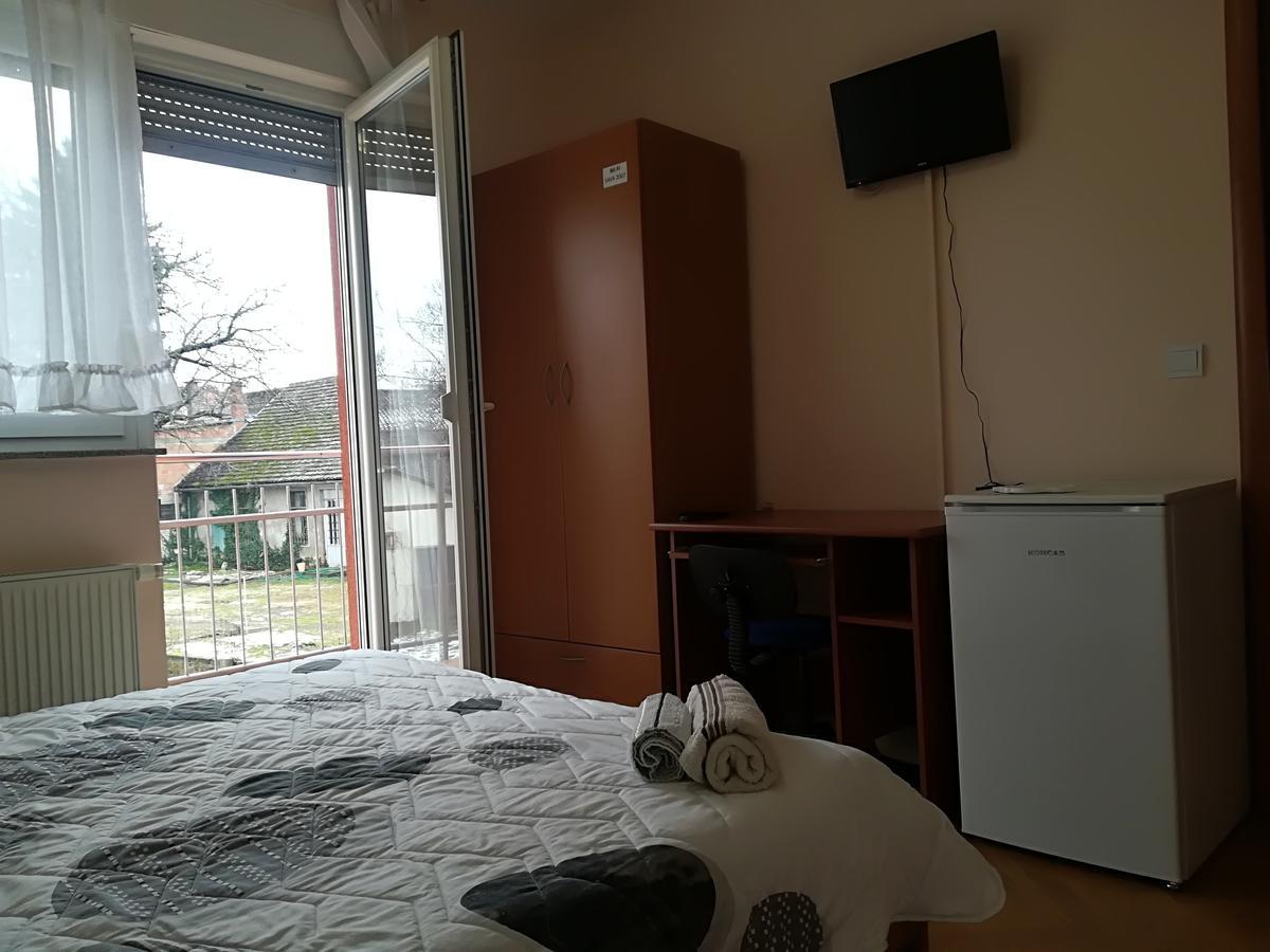 Guesthouse Sava Σλαβόνσκι Μπροντ Εξωτερικό φωτογραφία