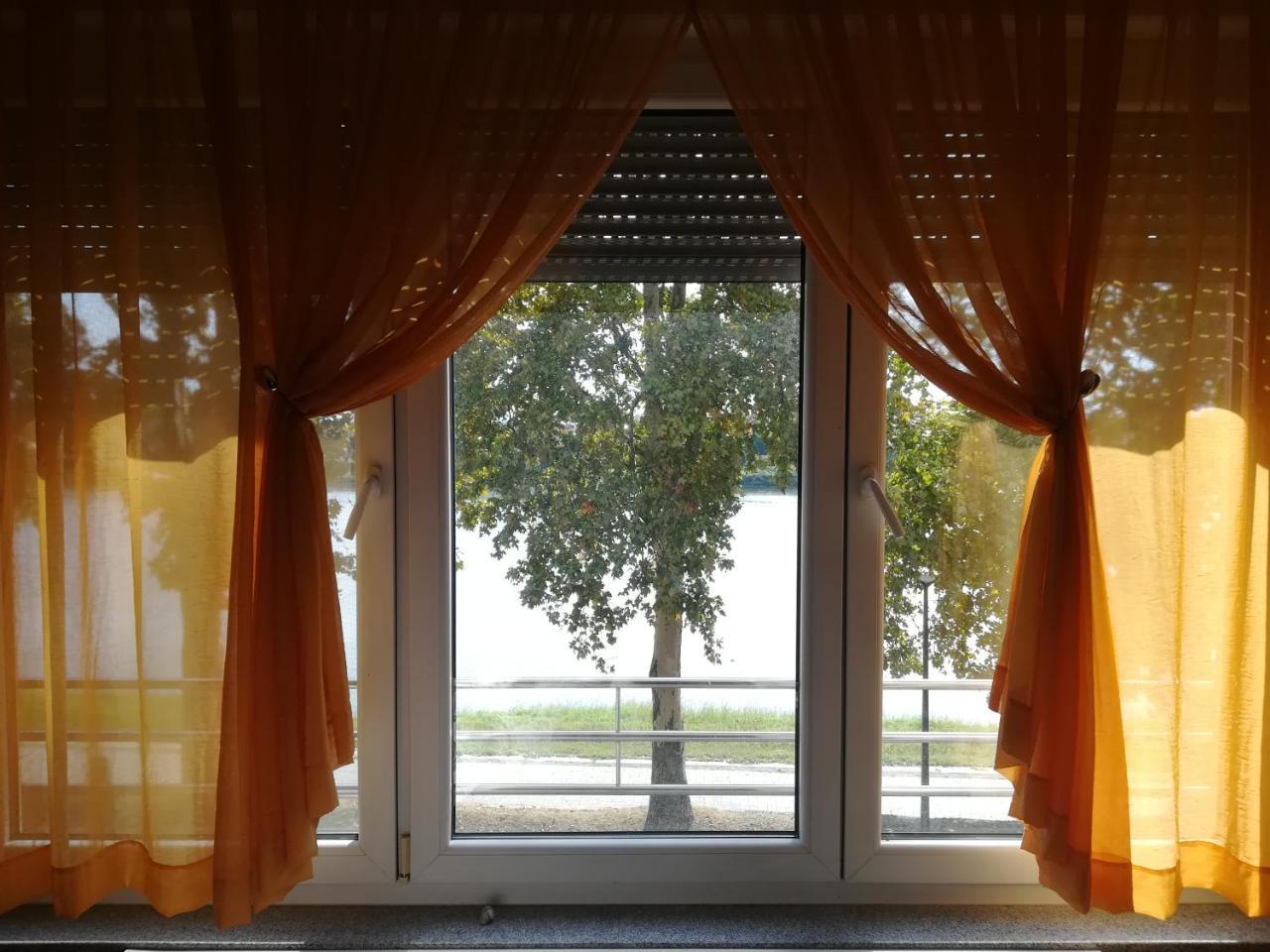 Guesthouse Sava Σλαβόνσκι Μπροντ Εξωτερικό φωτογραφία